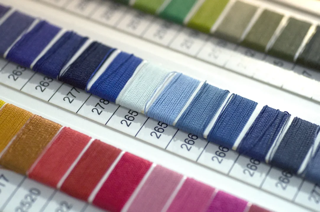 Catalogo di Fili Colorati